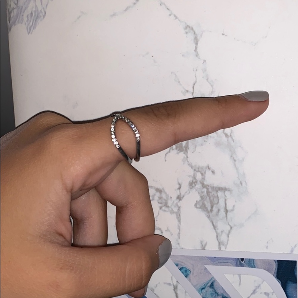 Michael Kors Ring - Picture 2 of 8